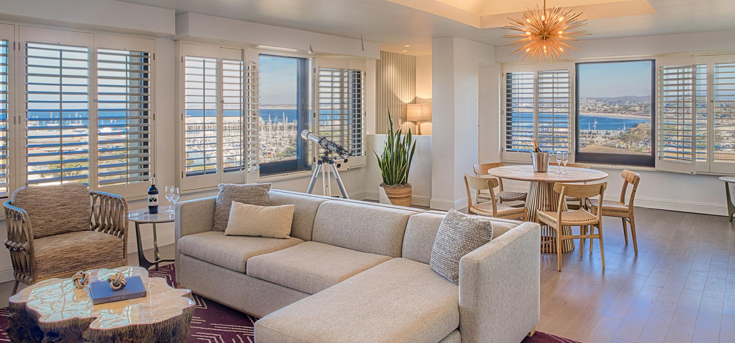 One Bedroom Executive Suite living room.