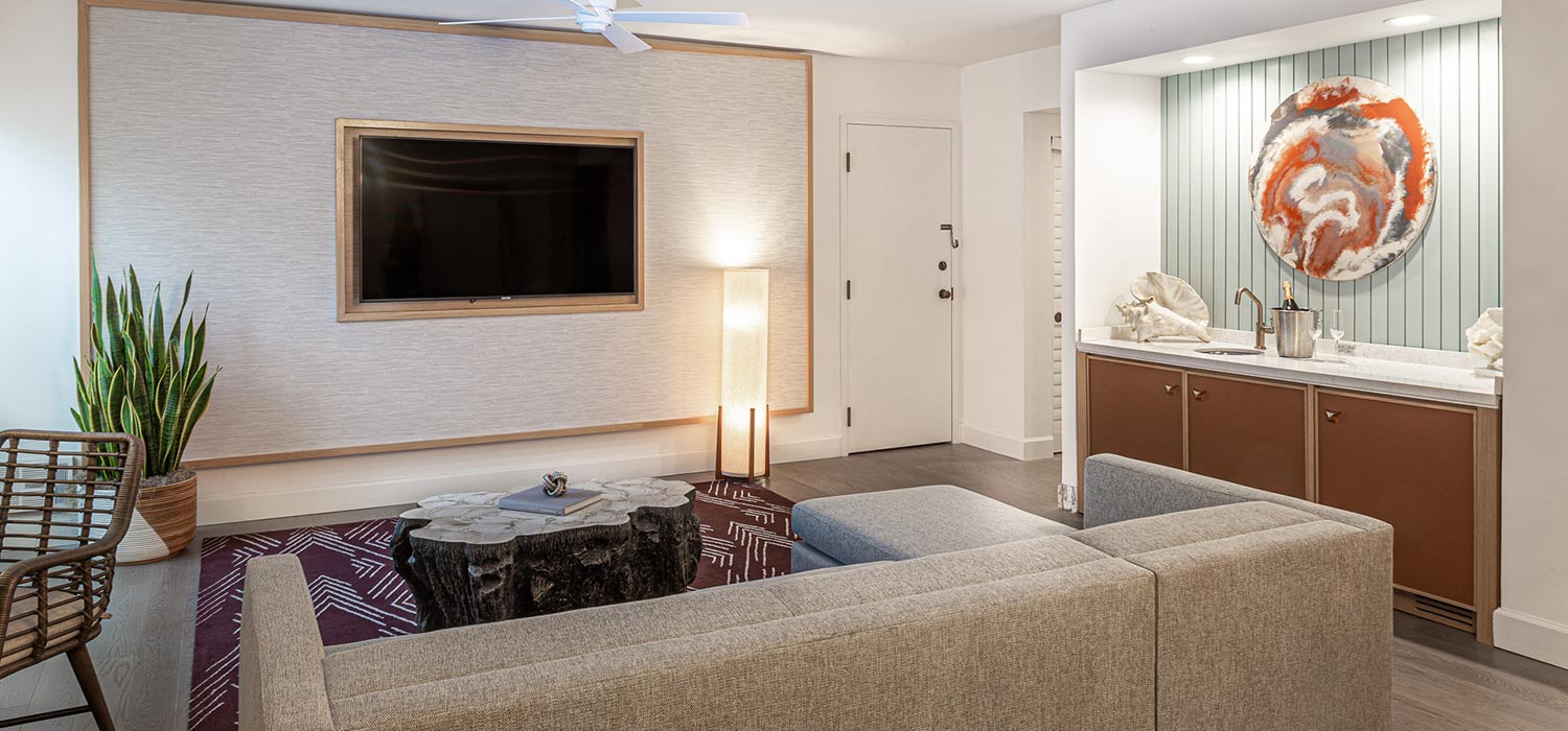 One bedroom junior suite living room. 