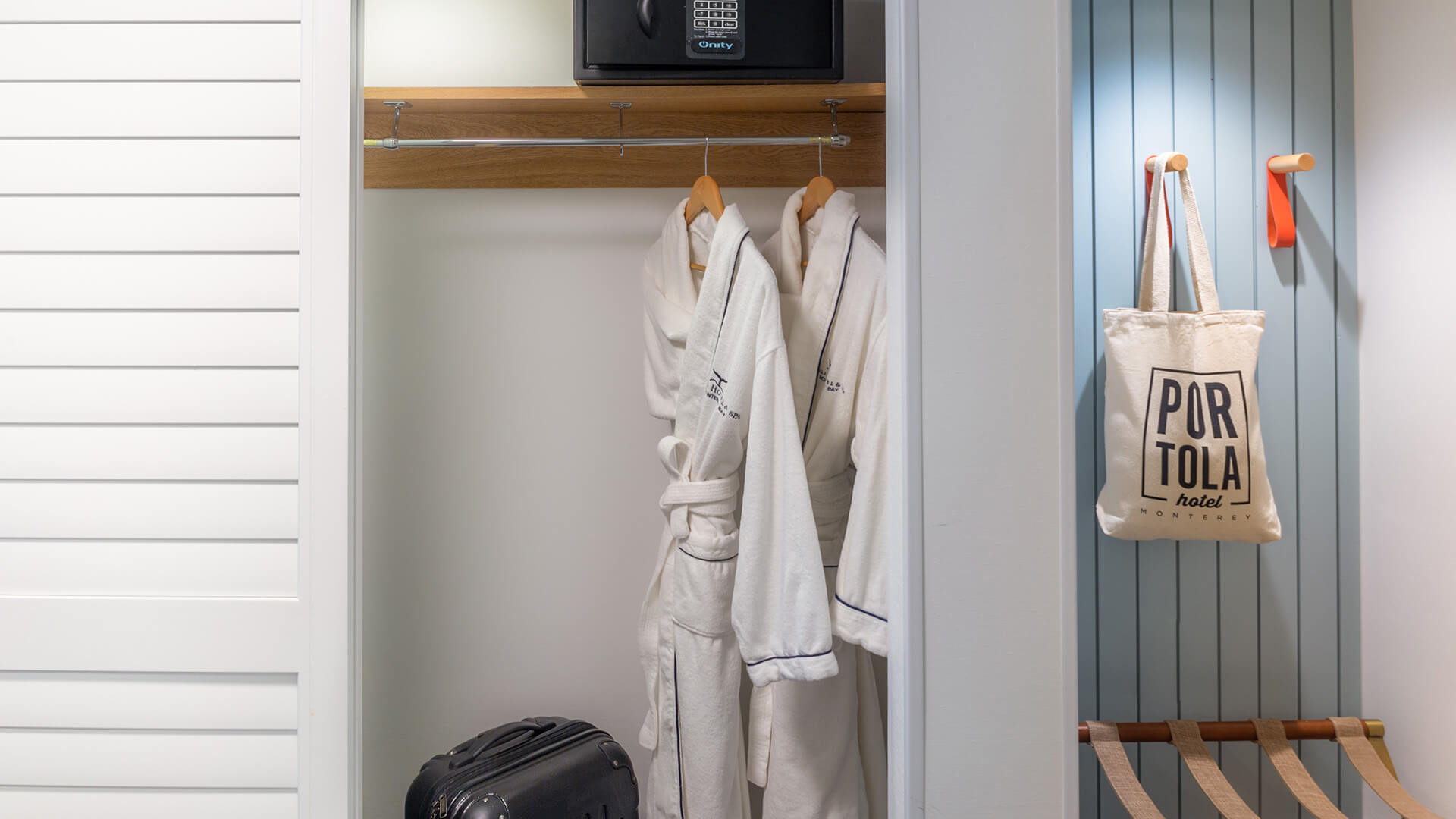 Entryway closet space.