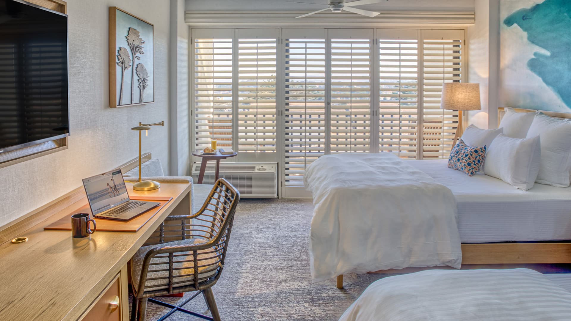 Partial Harbor view queen bed.