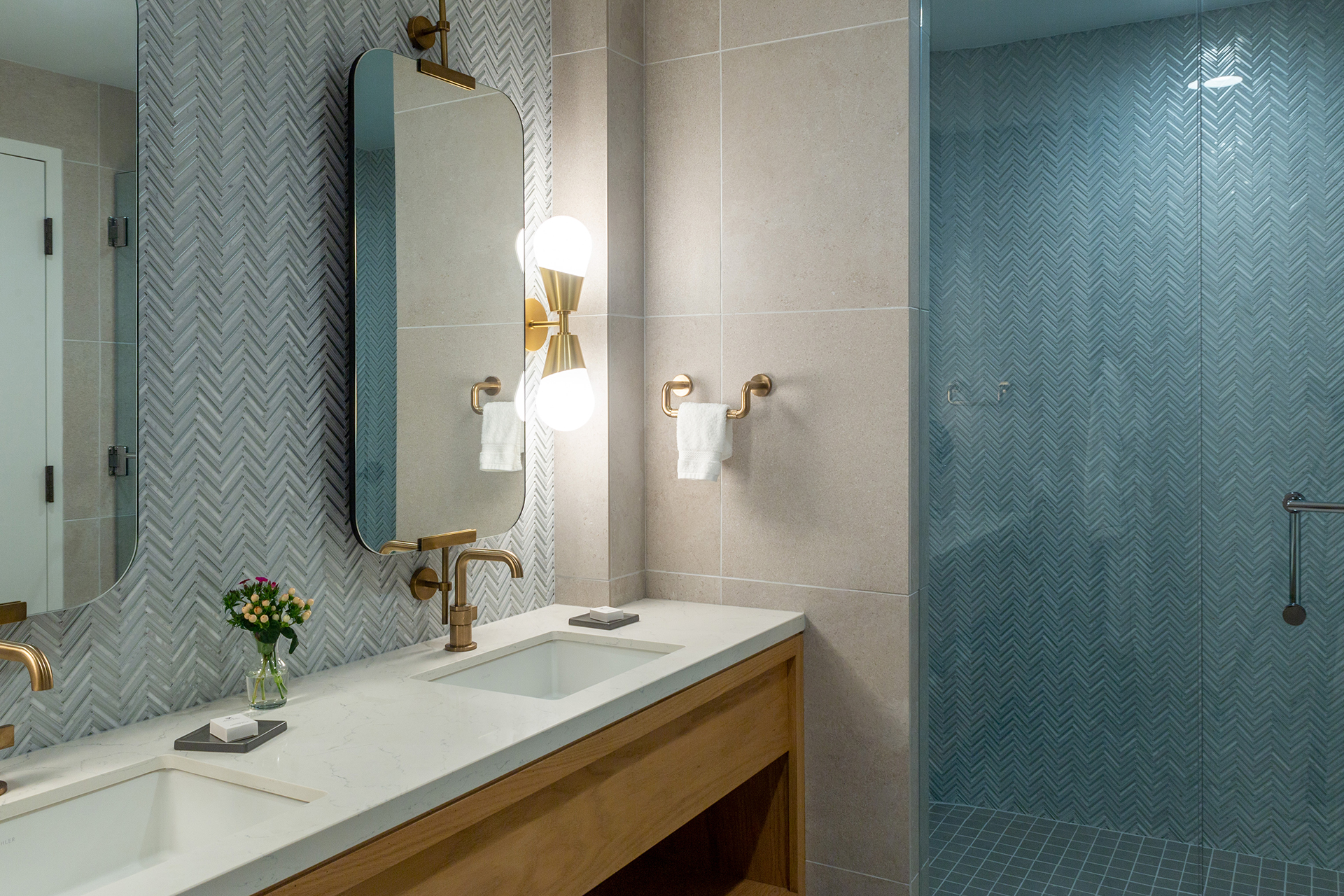 One bedroom executive suite bathroom.