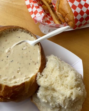 clam chowder bread bowl