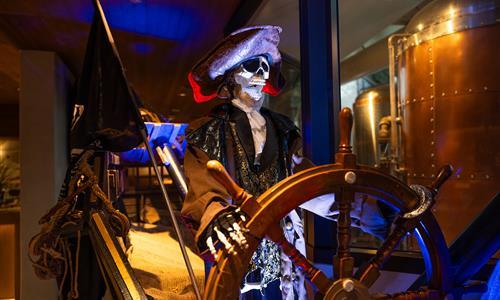 Back-to-Back Spooktacular at Peter B's